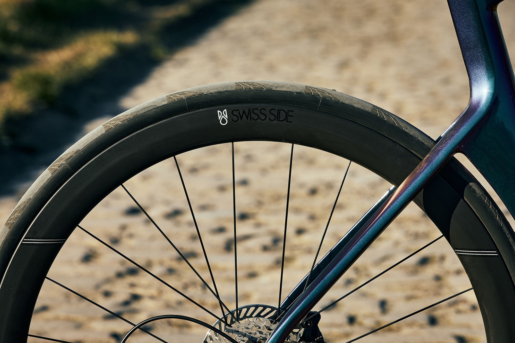 AROHA 2期 HADRON² All-Road Classic – Swiss Side